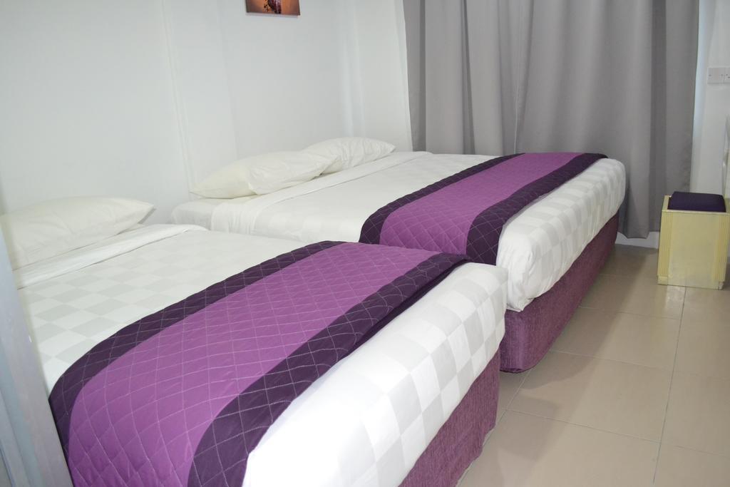 Lavender Hotel Teluk Intan Room photo