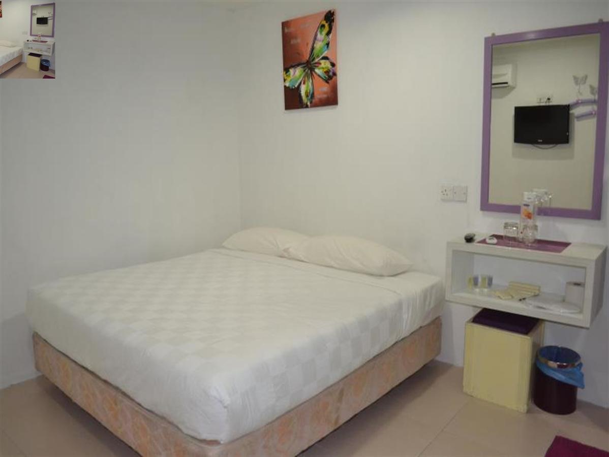 Lavender Hotel Teluk Intan Exterior photo