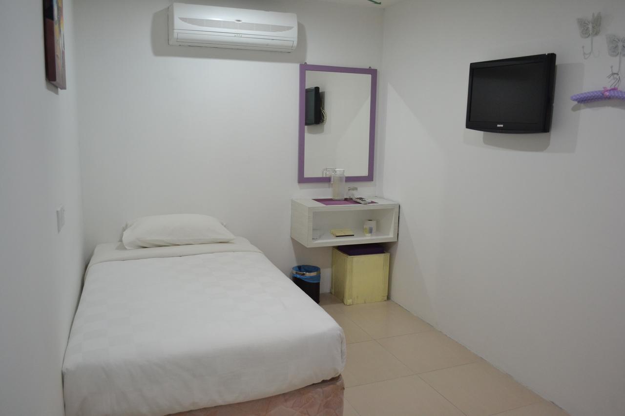 Lavender Hotel Teluk Intan Exterior photo
