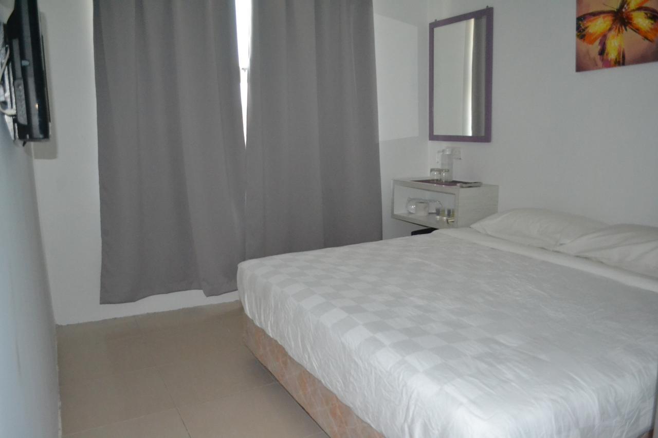 Lavender Hotel Teluk Intan Exterior photo