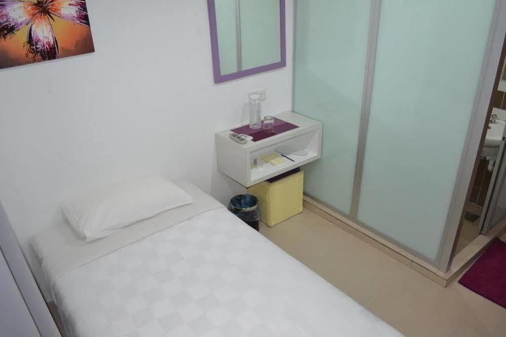 Lavender Hotel Teluk Intan Exterior photo